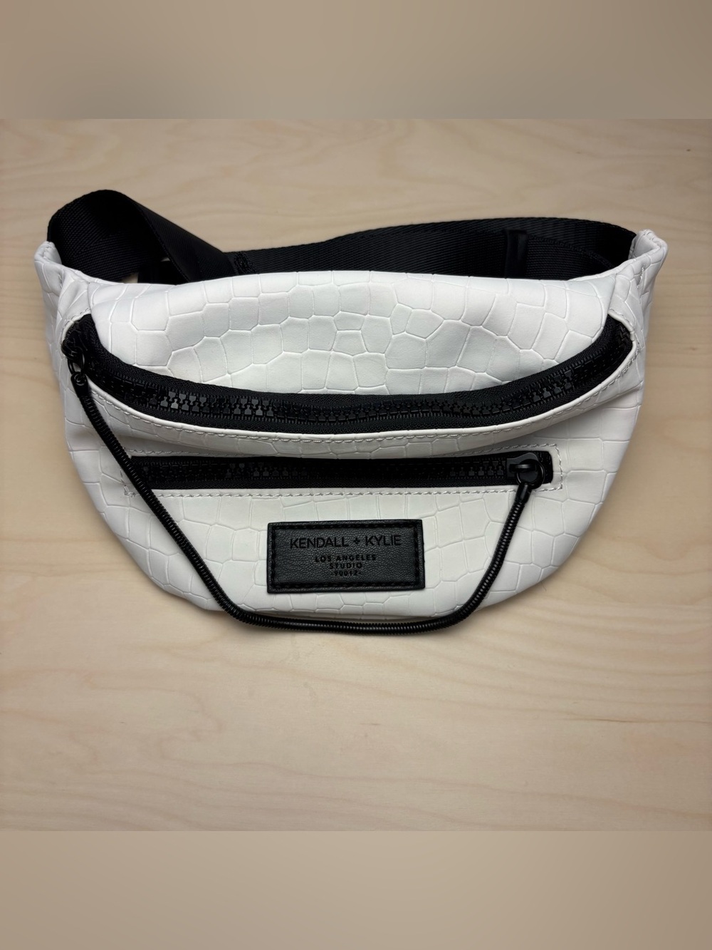 Kendall + Kylie Studio Women’s White Faux Crocodile Leather Fanny Pack Belt Bag